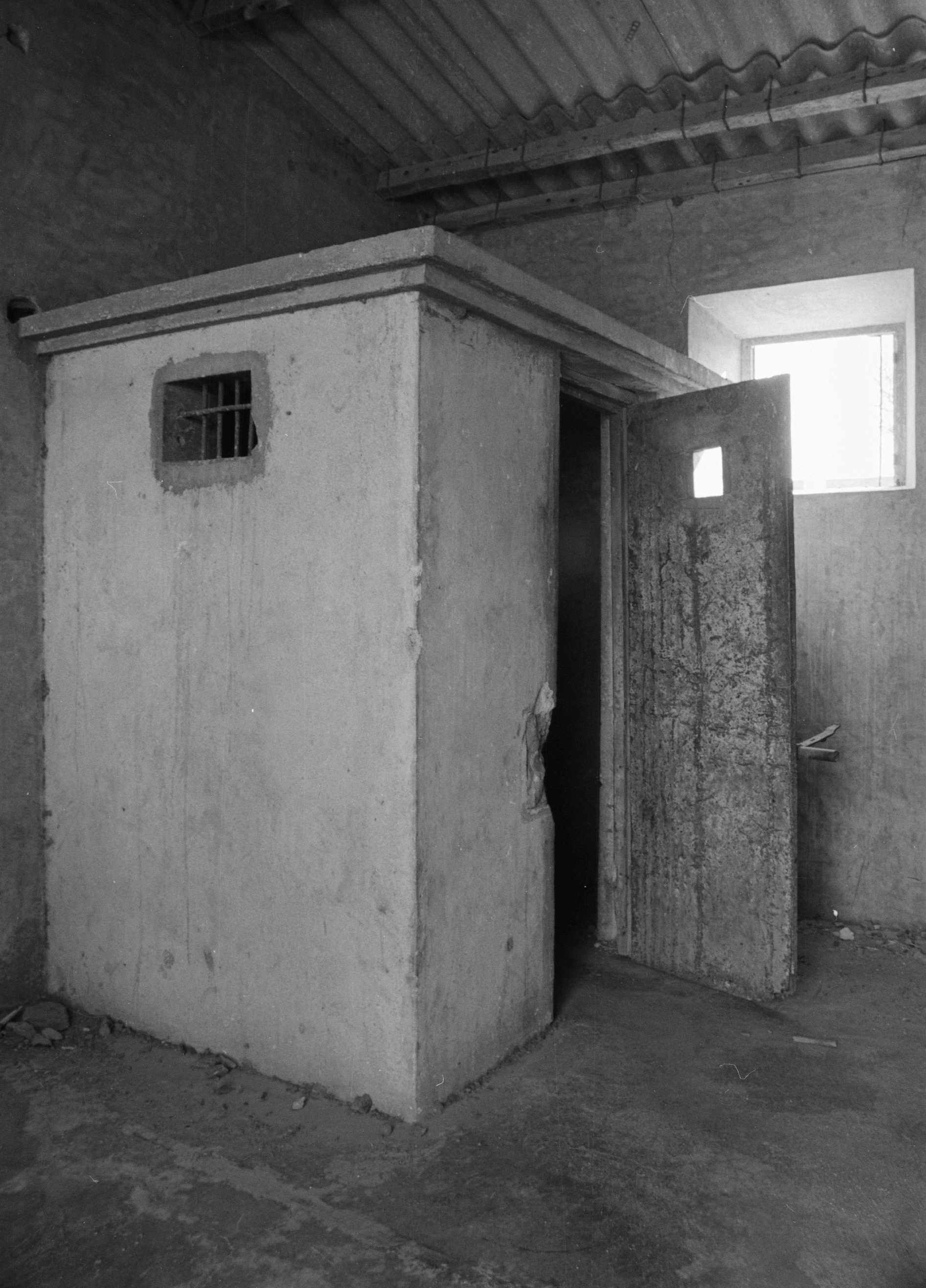 Holandinha - cela de castigo na Fase II do Tarrafal