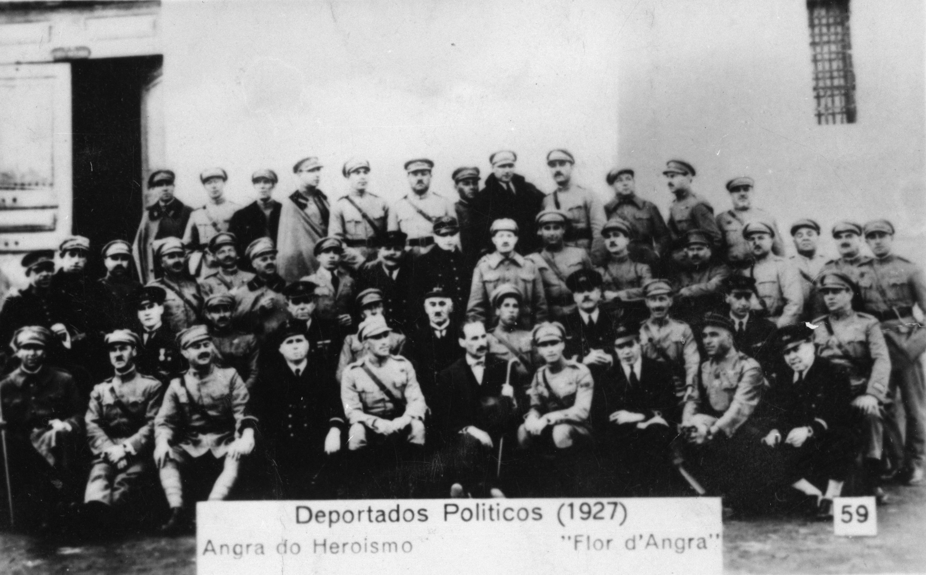 Militares deportados para Angra do Heroísmo após o moviemnto de 1927