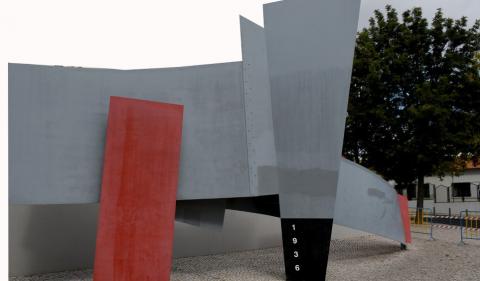 Monumento ao Marinheiro Insubmisso, da autoria do escultor Rui Matos, inaugurado em 2009 no Feijó, Almada
